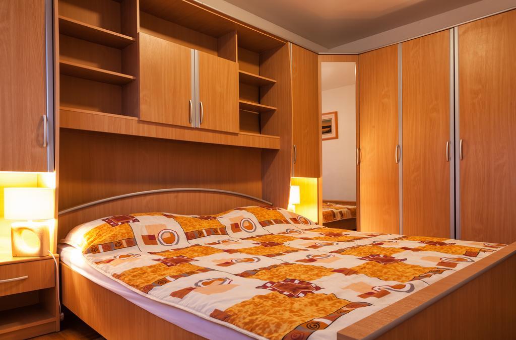 Apartment Aldo Pula Chambre photo